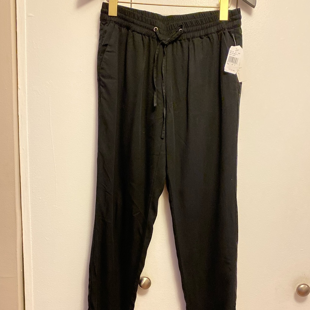 🆕 Moon & Meadow drawstring pants